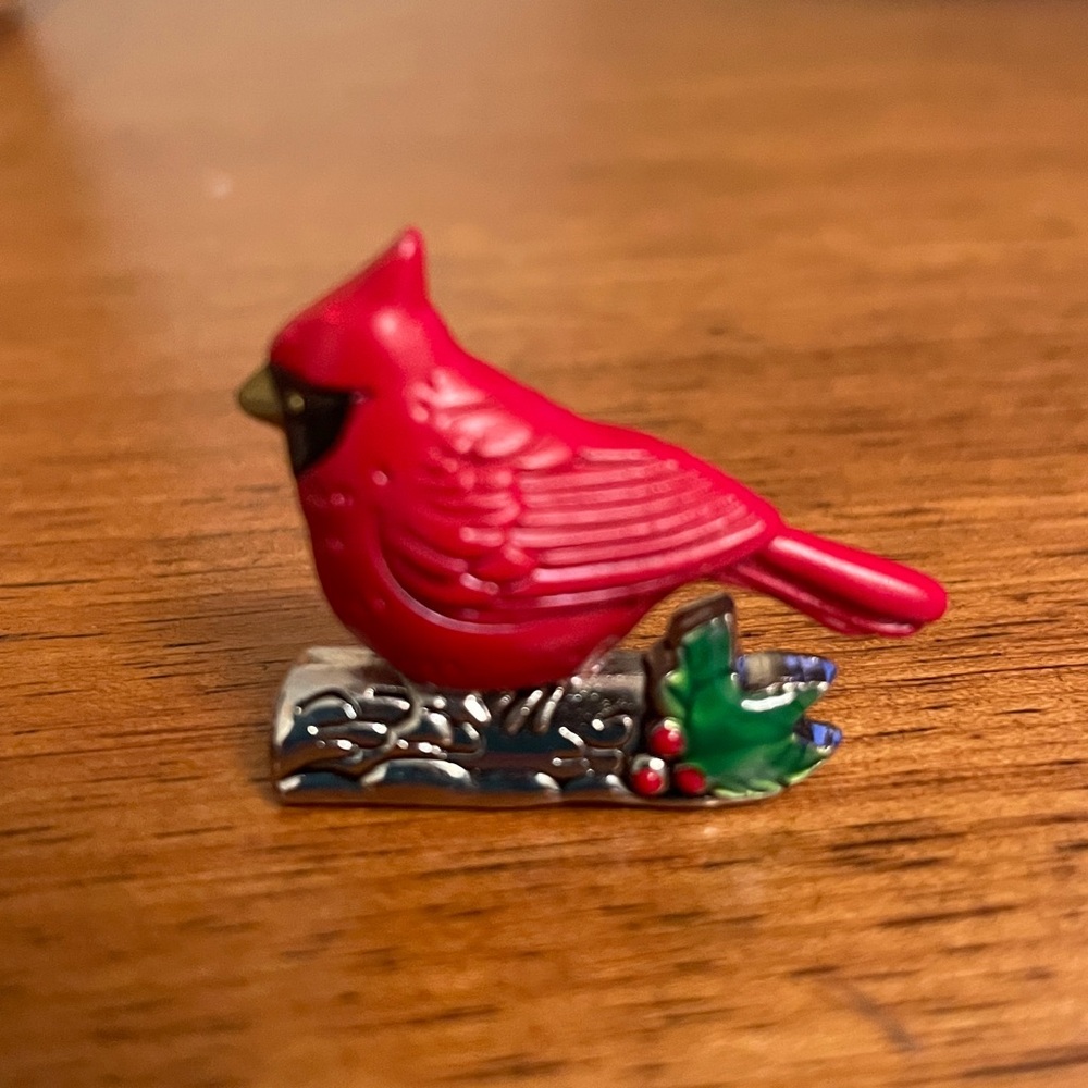 Metal Miniature Christmas Cardinal from Heaven Charm for Pocket Shelf or Held - Picture 5 of 9